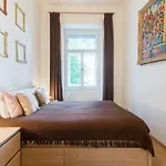 Victoria Design Stays - Apartment Slavojova
